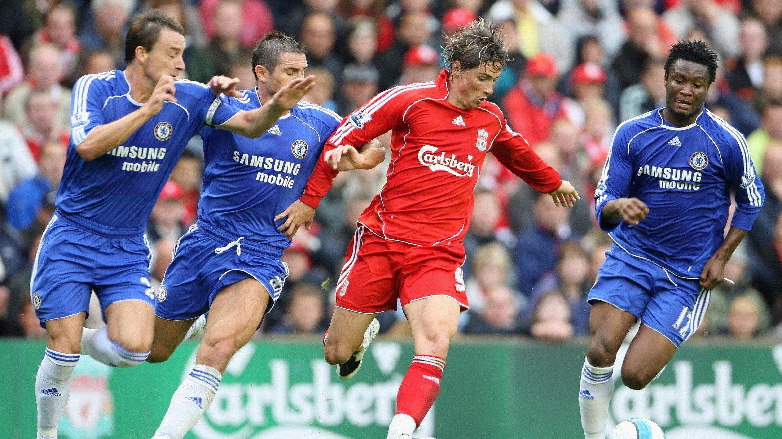 战术革命还是信任危机？B费罕见半场被换下，曼联中场核心遭遇生涯第三次尴尬时刻